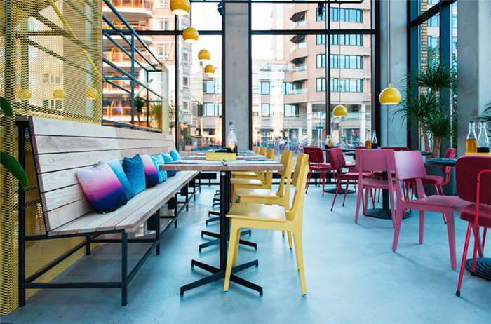 色彩絢麗的酒店空間 色彩絢麗的酒店空間