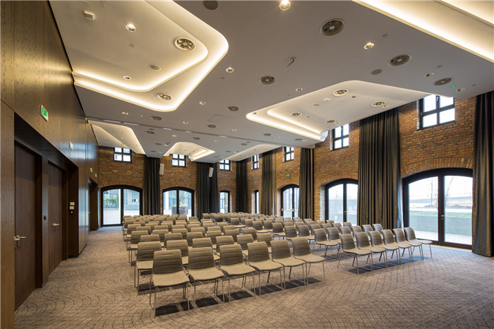 國(guó)外四星級(jí)酒店設(shè)計(jì)方案 國(guó)外四星級(jí)酒店設(shè)計(jì)方案