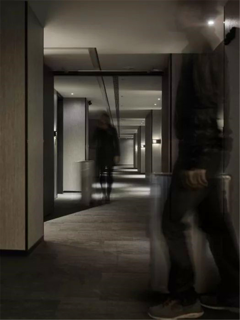 Light Hotel灰暗工業(yè)風精品酒店設(shè)計說明