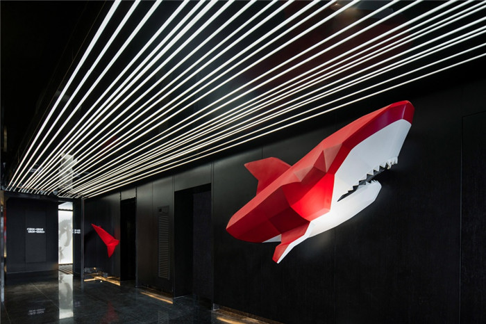 繁華商圈里針對年輕人的藝術(shù)精品酒店走廊設(shè)計(jì)方案賞析