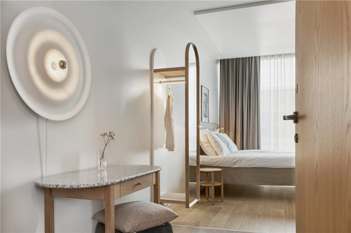 以光線和淺色為中心的國(guó)外北歐風(fēng)精品酒店客房設(shè)計(jì)賞析