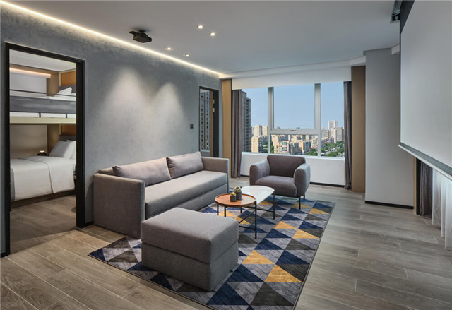 萬達(dá)+京東聯(lián)手打造寧波萬達(dá)美華跨界IP酒店套房客廳設(shè)計(jì) 萬達(dá)+京東聯(lián)手打造寧波萬達(dá)美華跨界IP酒店套房客廳設(shè)計(jì)