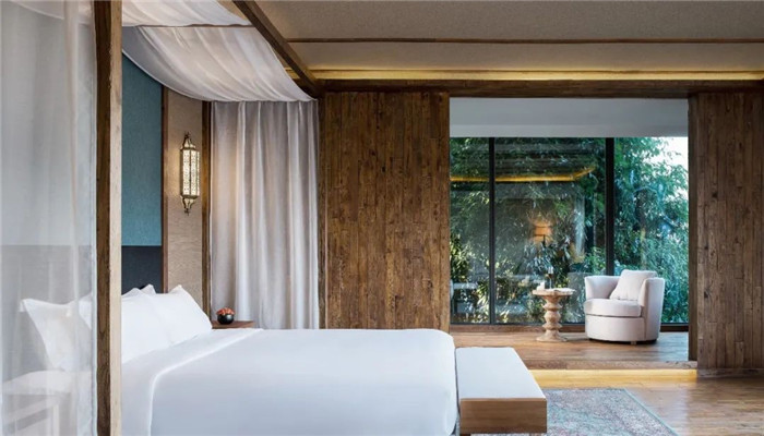 云南景洪森氧villa東南亞風度假酒店大床房設(shè)計方案 云南景洪森氧villa東南亞風度假酒店大床房設(shè)計方案