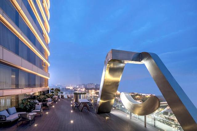 亞朵首家新知社區(qū)中心酒店——愛(ài)琴海亞朵S酒店露臺(tái)設(shè)計(jì)