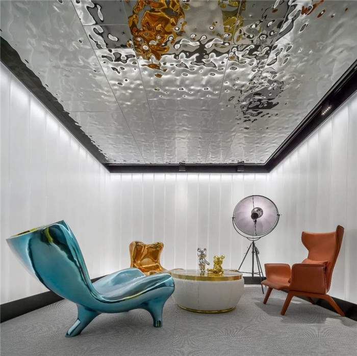 電影跨界酒店  沉浸式電影主題杭州殿影精品酒店大堂休閑區(qū)設(shè)計