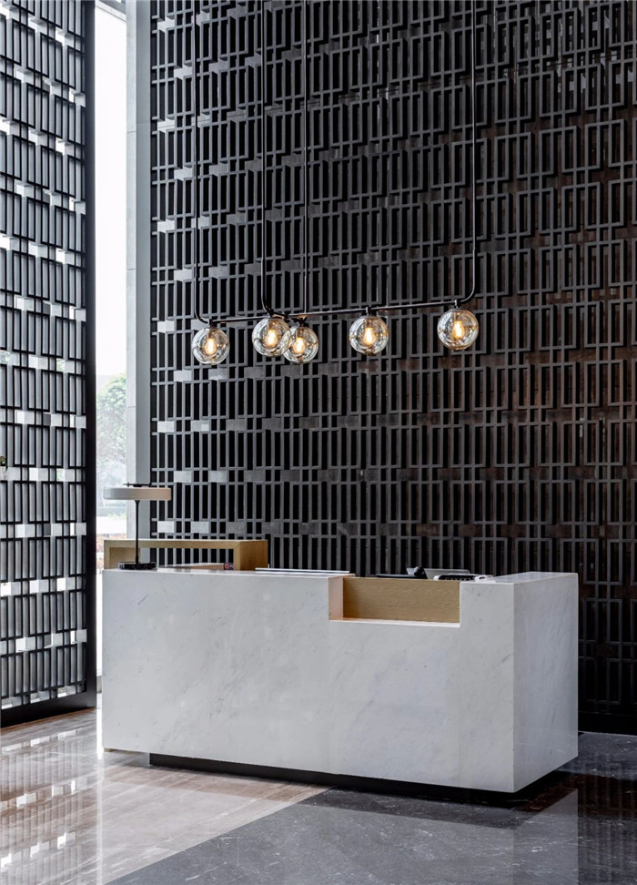 酒店大堂接待臺設(shè)計(jì)-現(xiàn)代手法演繹西蜀風(fēng)情 四川首家萬怡酒店設(shè)計(jì)賞析 酒店大堂接待臺設(shè)計(jì)-現(xiàn)代手法演繹西蜀風(fēng)情 四川首家萬怡酒店設(shè)計(jì)賞析