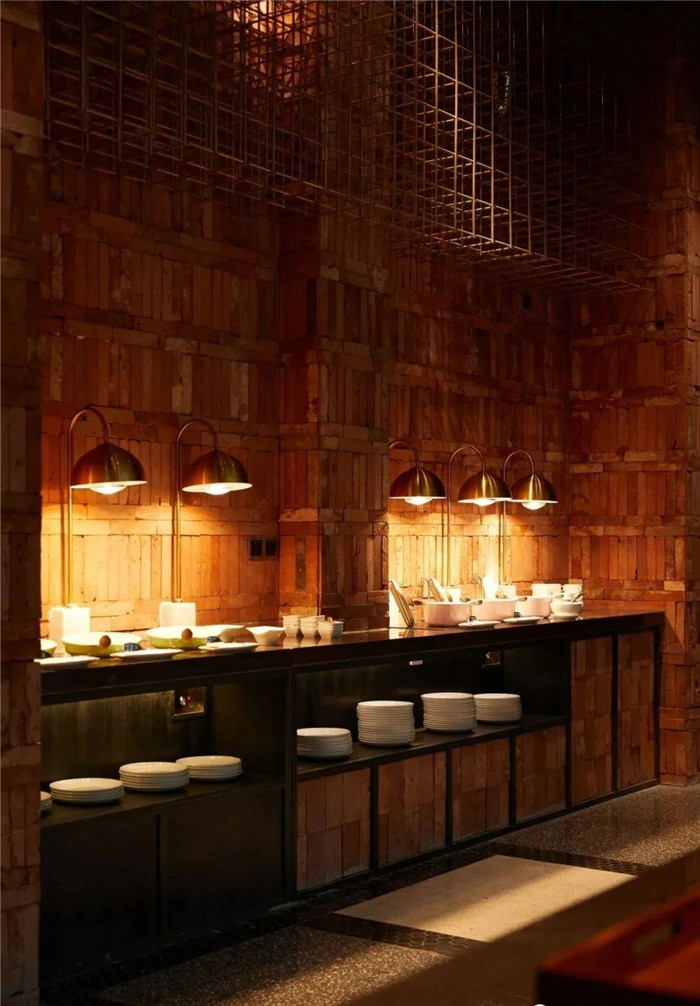 酒店自助餐廳設(shè)計(jì)-復(fù)古與新潮混搭風(fēng)武漢網(wǎng)紅精品酒店改造設(shè)計(jì)案例 酒店自助餐廳設(shè)計(jì)-復(fù)古與新潮混搭風(fēng)武漢網(wǎng)紅精品酒店改造設(shè)計(jì)案例