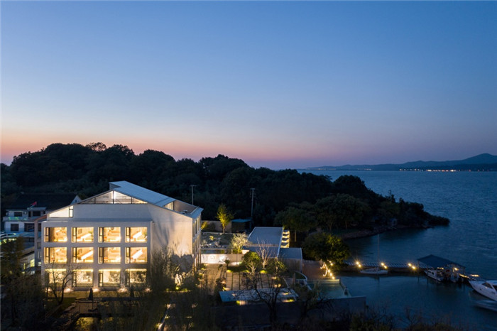 民宿夜景設(shè)計-現(xiàn)代禪意山水 很成功的酒店民宿改造設(shè)計案例推薦 民宿夜景設(shè)計-現(xiàn)代禪意山水 很成功的酒店民宿改造設(shè)計案例推薦