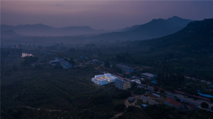 民宿設(shè)計鳥瞰圖-純白原木風景區(qū)內(nèi)部2層獨棟民宿設(shè)計方案 民宿設(shè)計鳥瞰圖-純白原木風景區(qū)內(nèi)部2層獨棟民宿設(shè)計方案