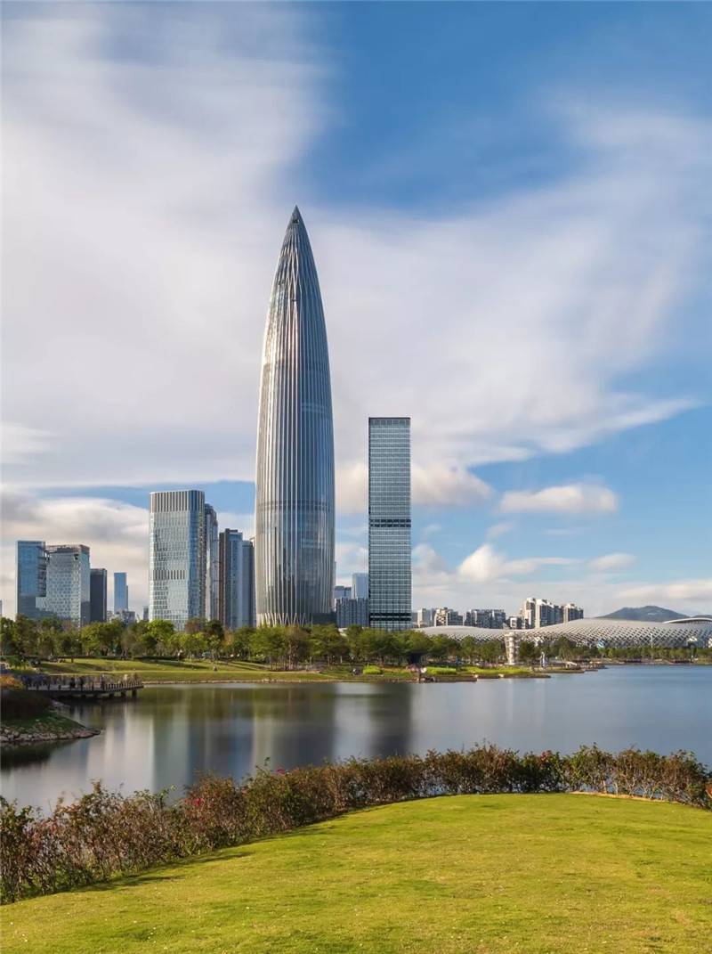 皇冠假日酒店首家時尚年輕化五星級酒店設(shè)計(jì)賞析