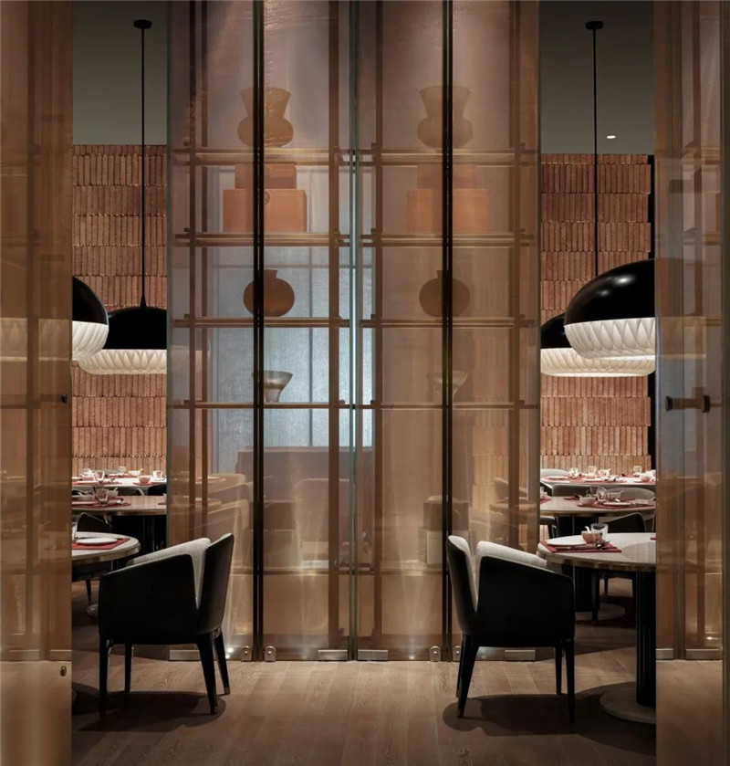 酒店中餐廳設(shè)計(jì)-皇冠假日酒店首家時尚年輕化五星級酒店設(shè)計(jì)賞析