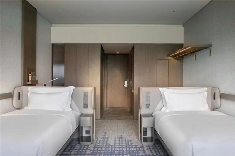 酒店客房設(shè)計(jì)-皇冠假日酒店首家時尚年輕化五星級酒店設(shè)計(jì)賞析