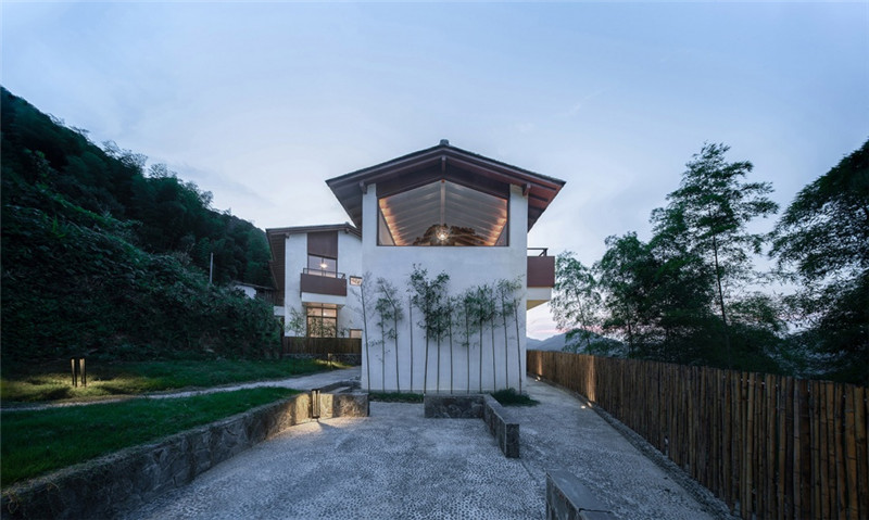 山舍民宿設(shè)計  鄉(xiāng)村老宅改造古樸民宿設(shè)計案例