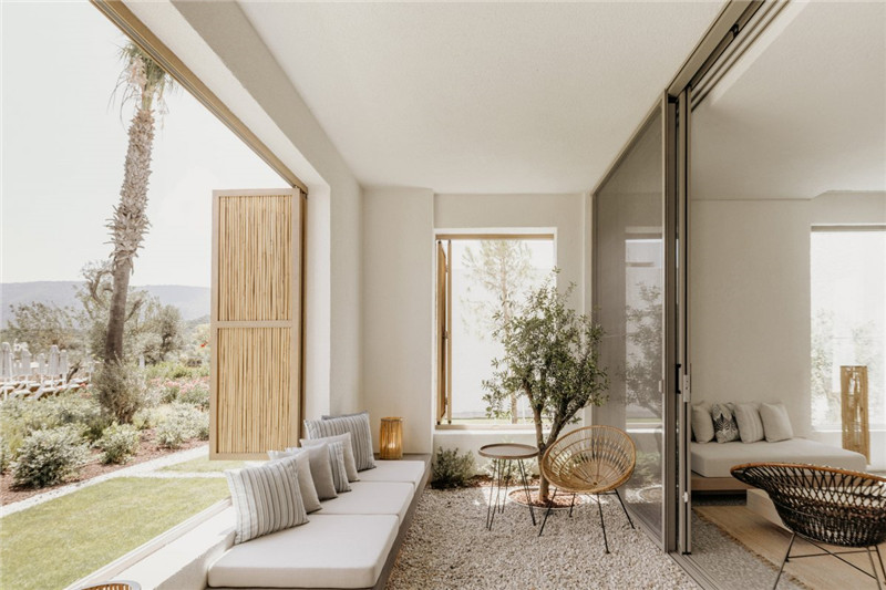 客房露臺設(shè)計(jì)-Voyage Torba Hotel  土耳其小鎮(zhèn)度假精品酒店設(shè)計(jì)