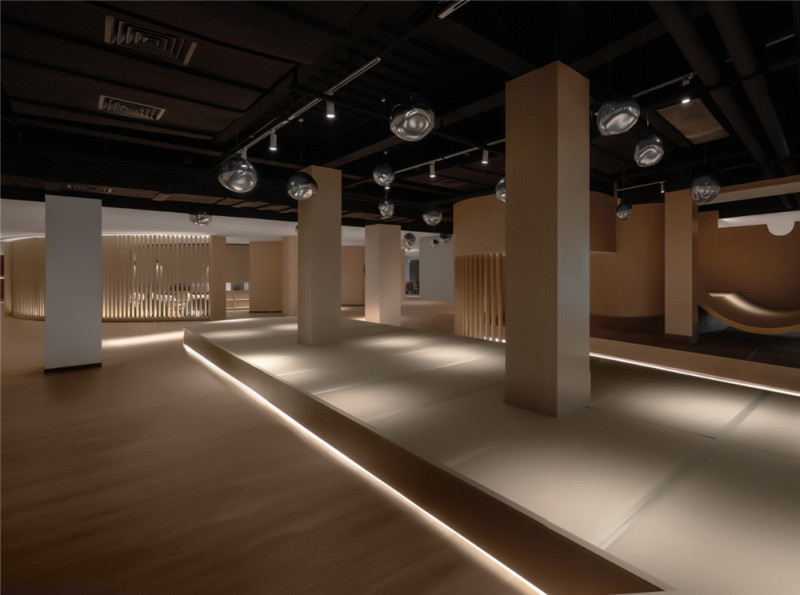 主打年輕人社交的現(xiàn)代汗蒸湯泉會所設(shè)計方案 主打年輕人社交的現(xiàn)代汗蒸湯泉會所設(shè)計方案