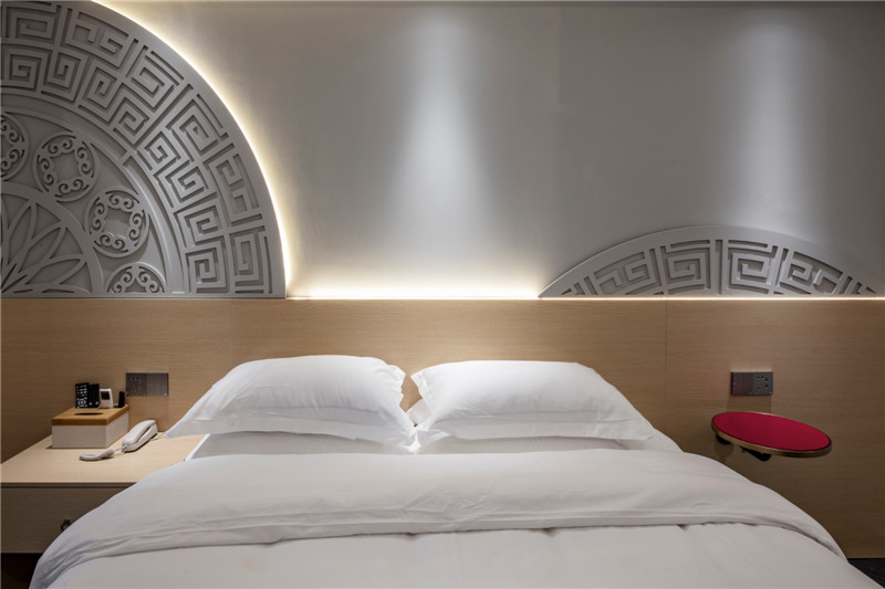 酒店客房設(shè)計(jì)-以通寶為主題的時(shí)尚精品酒店設(shè)計(jì)案例