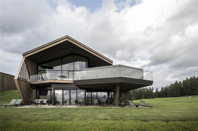 時(shí)尚又有趣的Aeon度假酒店改造設(shè)計(jì)方案