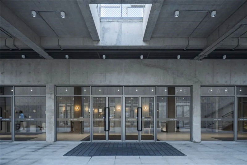 阿那亞“犬舍”旅館設(shè)計(jì) 大境設(shè)計(jì)專(zhuān)業(yè)酒店設(shè)計(jì)公司