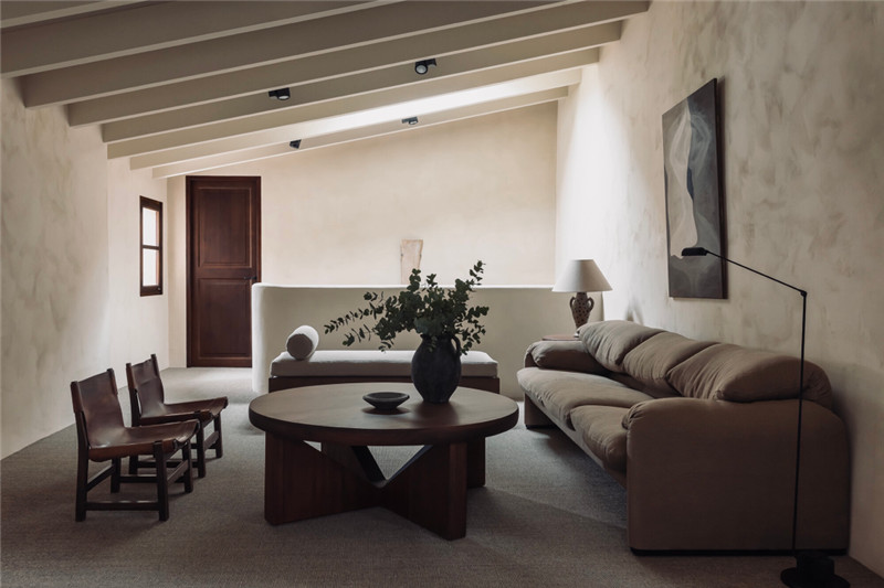 別墅改造成民宿  Camp Roig 31精品民宿設(shè)計賞析