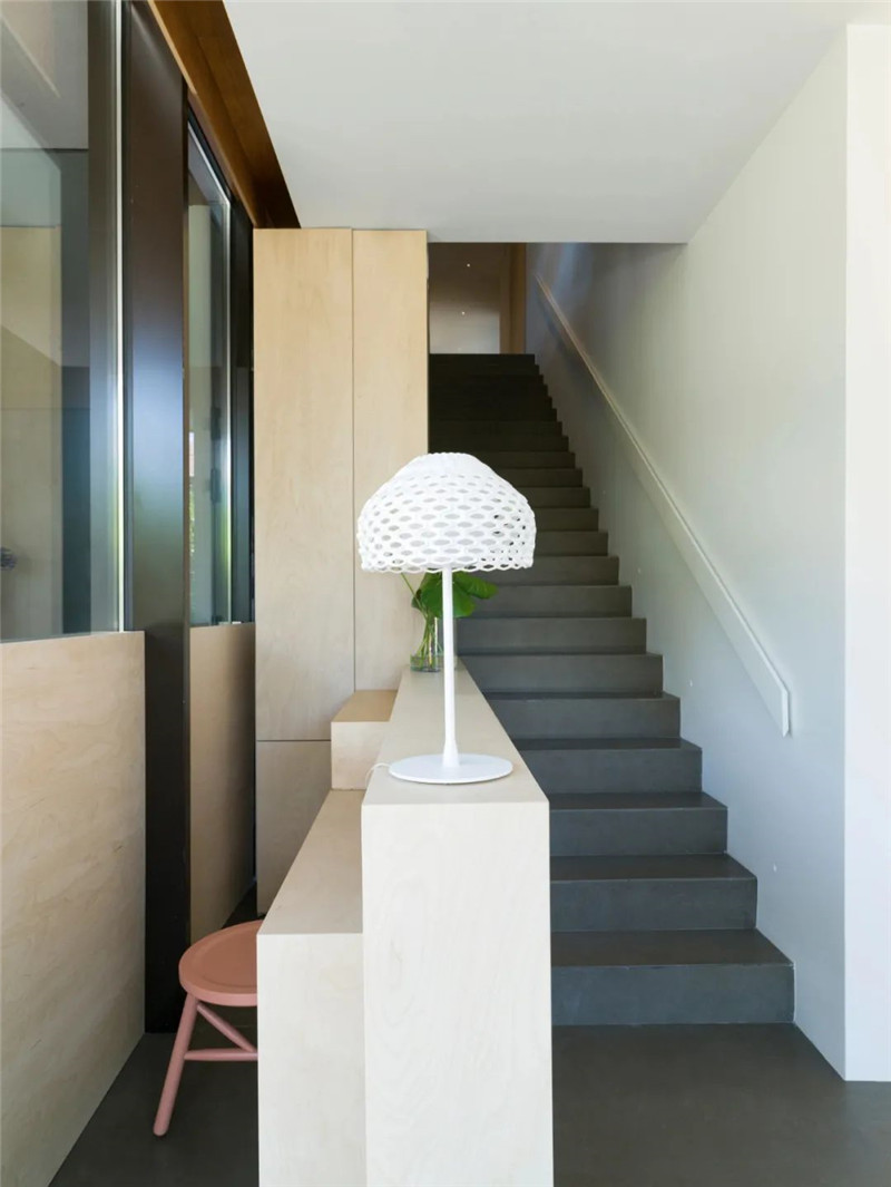 極簡主義原木風CRU精品酒店設計實景圖