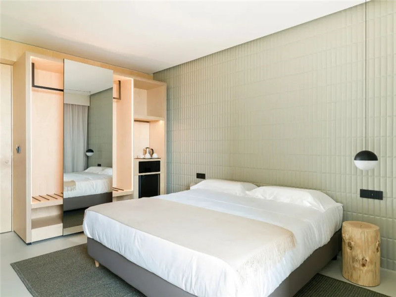 極簡主義原木風CRU精品酒店設計實景圖