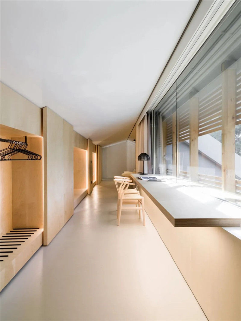 極簡主義原木風CRU精品酒店設計實景圖