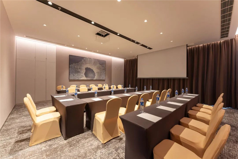 會(huì)議室設(shè)計(jì)-四川成都世茂龍泉睿選商務(wù)酒店設(shè)計(jì)案例