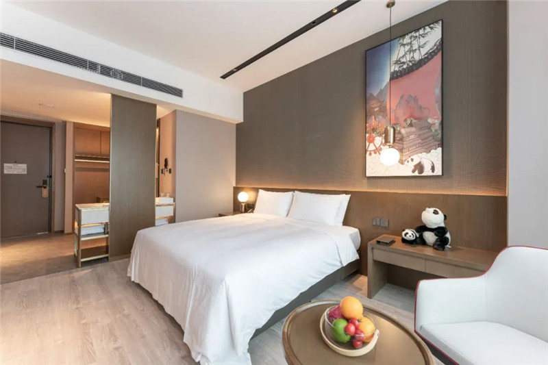 大床房設(shè)計(jì)-四川成都世茂龍泉睿選商務(wù)酒店設(shè)計(jì)案例