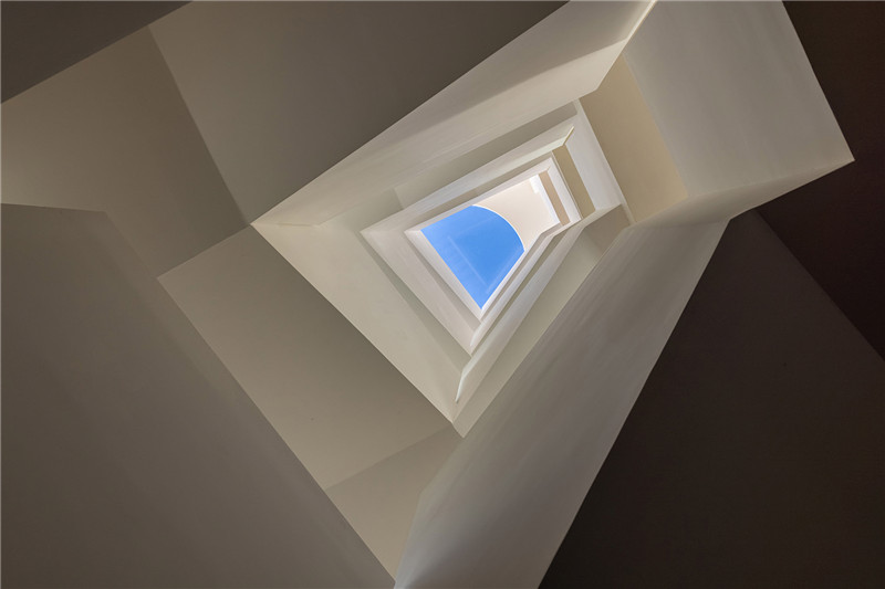 充滿藝術(shù)與情懷的大理白平衡民宿設(shè)計(jì)案例