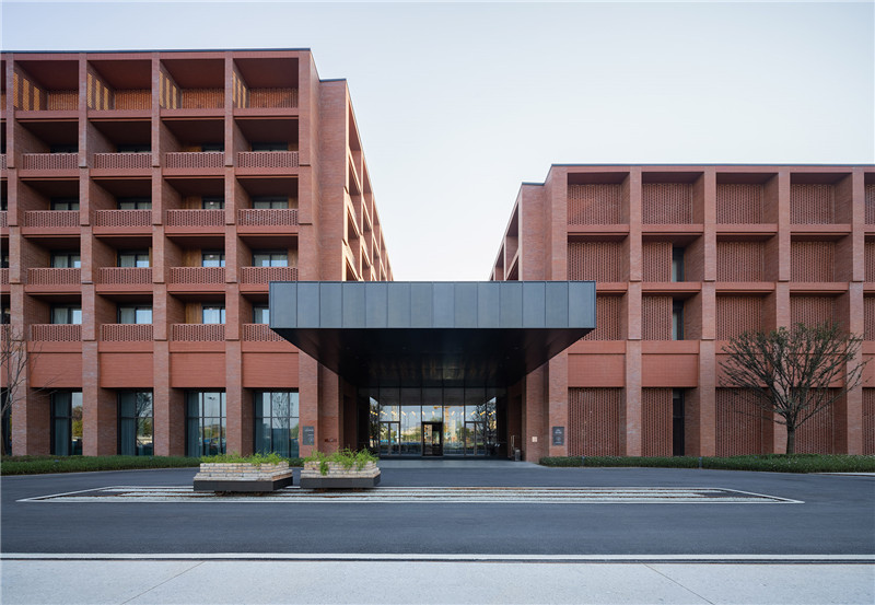 以陶瓷為主題的景德鎮(zhèn)陶溪川凱悅臻選酒店設(shè)計方案 以陶瓷為主題的景德鎮(zhèn)陶溪川凱悅臻選酒店設(shè)計方案