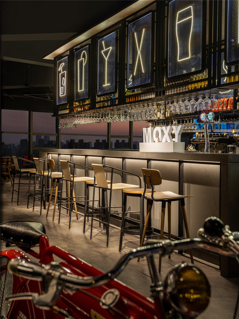 上海最新MOXY個性工業(yè)風(fēng)潮牌酒店設(shè)計賞析