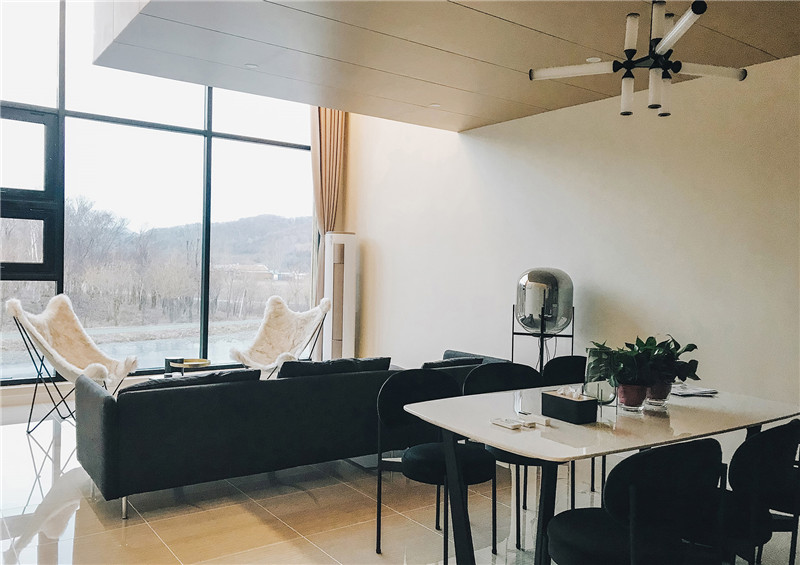 不乏生活寒地森林樹(shù)屋度假民宿設(shè)計(jì)案例 