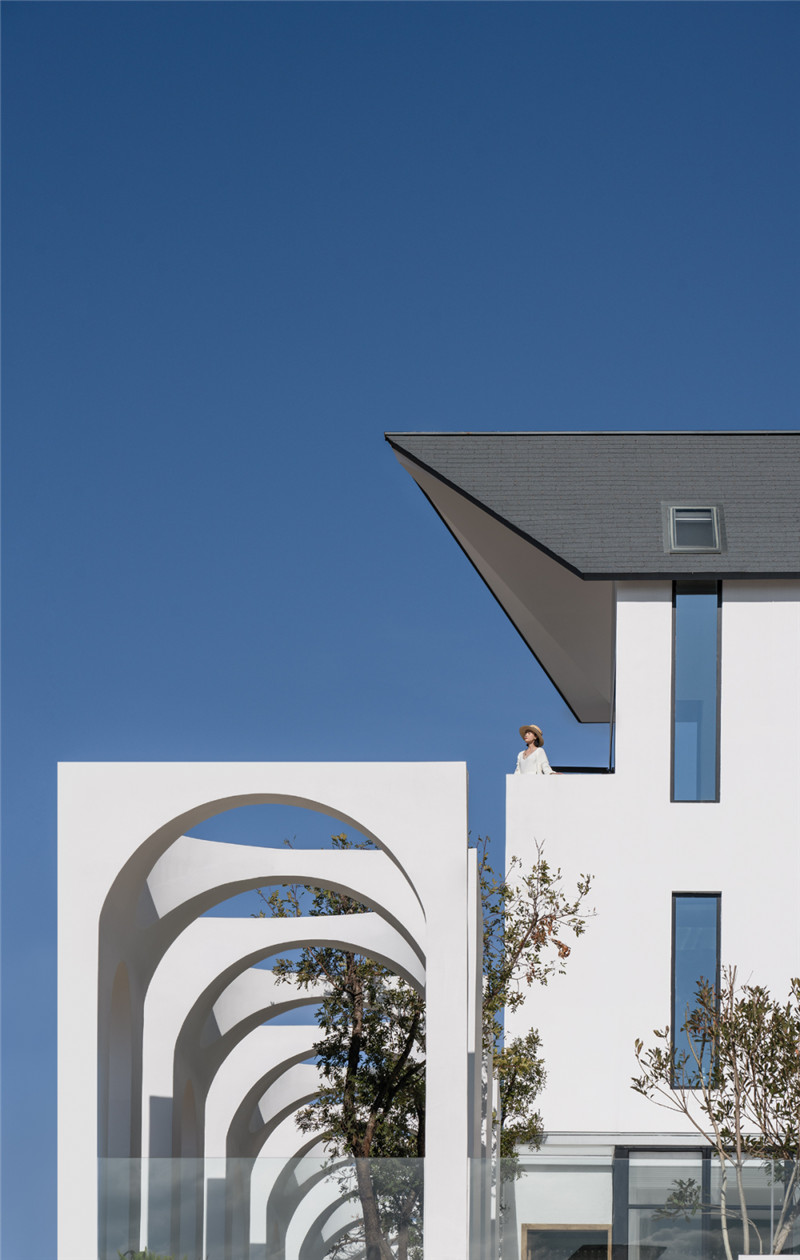 只有7間客房的大理半山海景藝術民宿設計方案