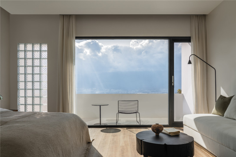 只有7間客房的大理半山海景藝術民宿設計方案