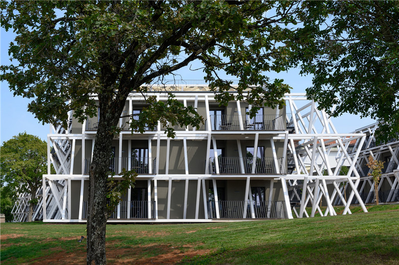 Maestoso酒店外觀翻新改造設(shè)計案例