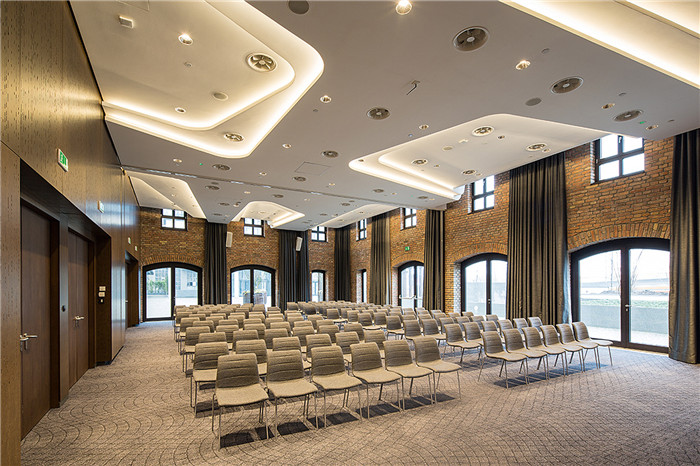 國外老磨坊精致工業(yè)風酒店翻新改造設計方案 國外老磨坊精致工業(yè)風酒店翻新改造設計方案