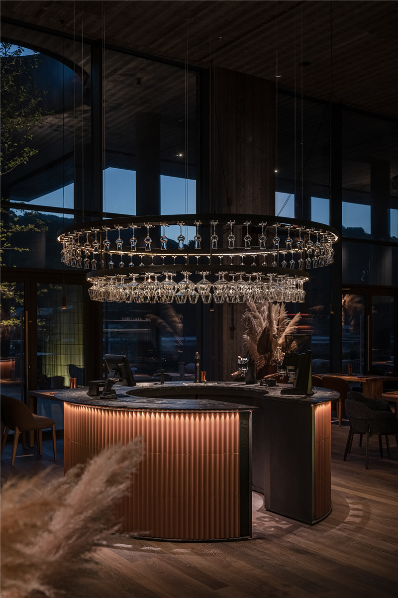 烏克蘭艾米麗大酒店Terra餐廳設(shè)計(jì)方案