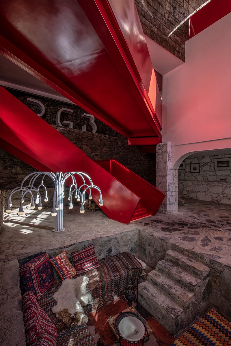 四川康定RGB特色野奢溫泉民宿改造設(shè)計 四川康定RGB特色野奢溫泉民宿改造設(shè)計