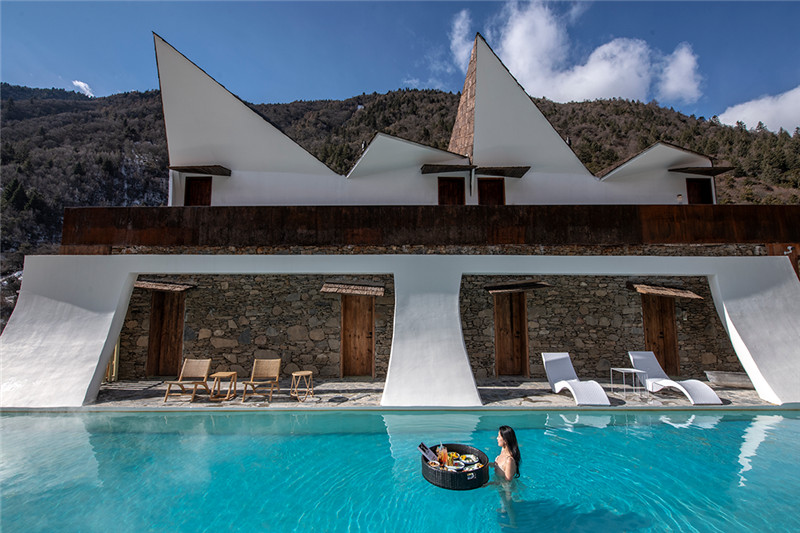 四川康定RGB特色野奢溫泉民宿改造設(shè)計 四川康定RGB特色野奢溫泉民宿改造設(shè)計