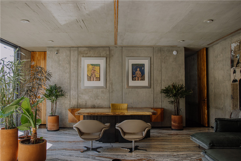 以當(dāng)?shù)刈匀粸橹黝}的弗蕾維亞豪華酒店設(shè)計案例