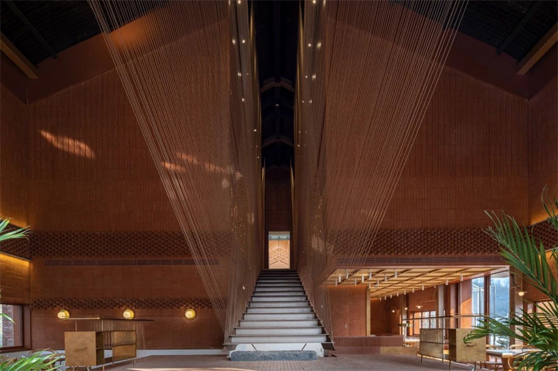 老糧倉(cāng)改造民宿  安徽未遲·萬(wàn)卷糧倉(cāng)民宿設(shè)計(jì)賞析