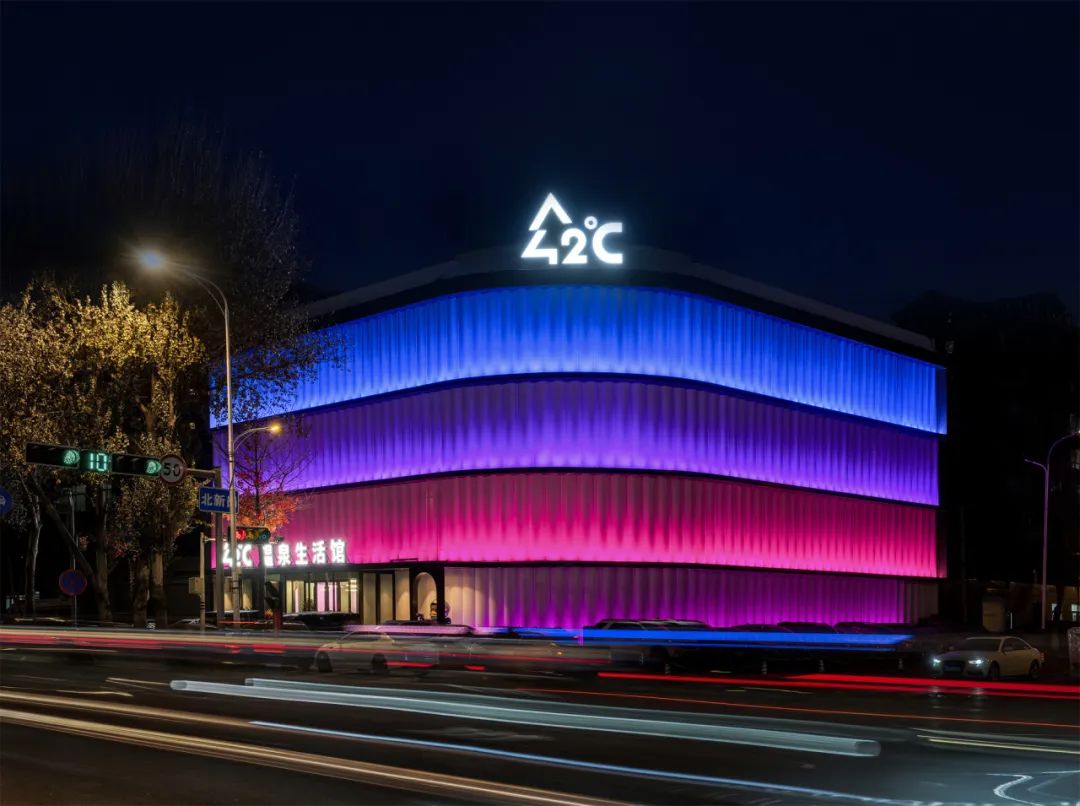 迎合Z時(shí)代審美  42度休閑溫泉洗浴酒店設(shè)計(jì)