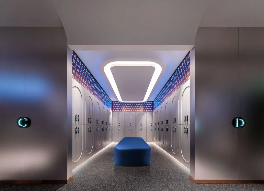 迎合Z時(shí)代審美  42度休閑溫泉洗浴酒店設(shè)計(jì)