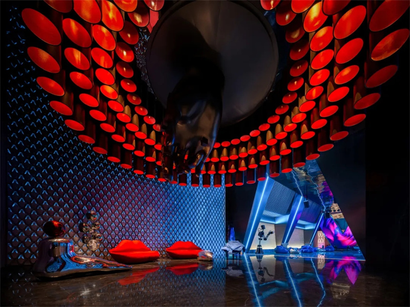 專(zhuān)為年輕人打造的前衛(wèi)科幻藝術(shù)湯泉洗浴設(shè)計(jì)案例 專(zhuān)為年輕人打造的前衛(wèi)科幻藝術(shù)湯泉洗浴設(shè)計(jì)案例