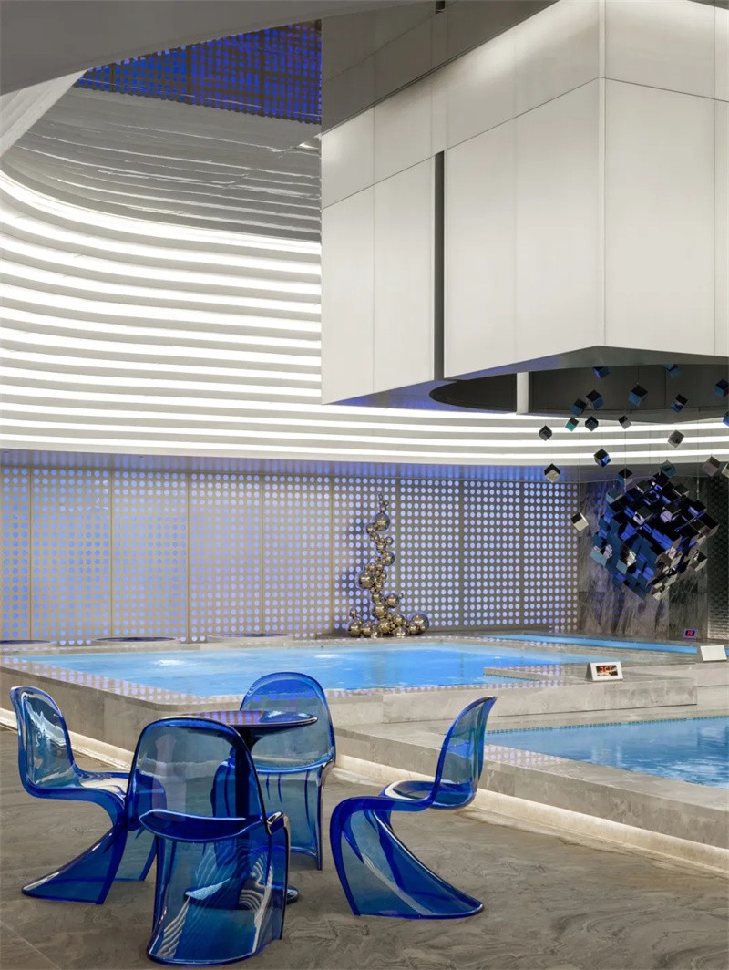 專(zhuān)為年輕人打造的前衛(wèi)科幻藝術(shù)湯泉洗浴設(shè)計(jì)案例 專(zhuān)為年輕人打造的前衛(wèi)科幻藝術(shù)湯泉洗浴設(shè)計(jì)案例