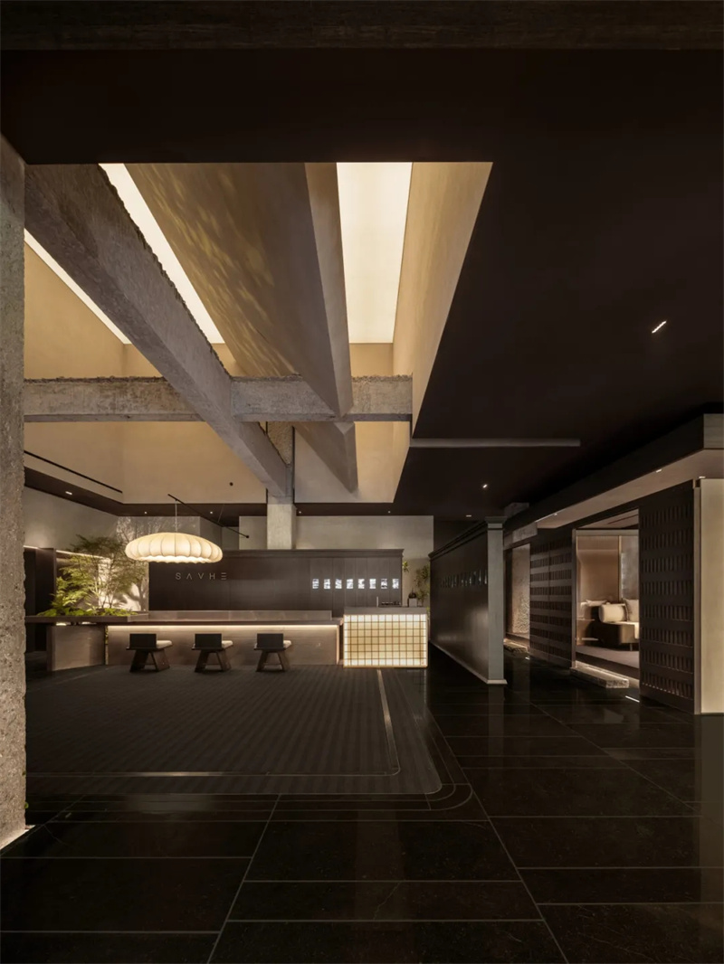 綠意盎然薩和酒店 簡約設(shè)計里的自然呼吸.jpg 大境設(shè)計專業(yè)酒店設(shè)計公司